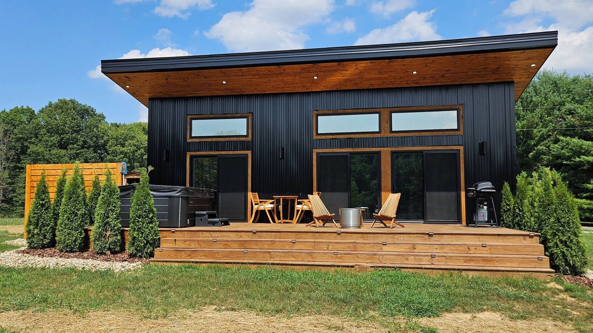 Rockbridge Villa | The Koselig - Lux Villa with Sauna & Hot tub/NEW
