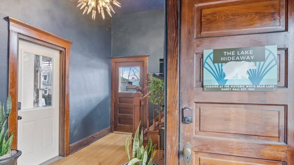 White Bear Lake Apartment | The Lake Hideaway, 2 bdrm in heart of downtown WBL