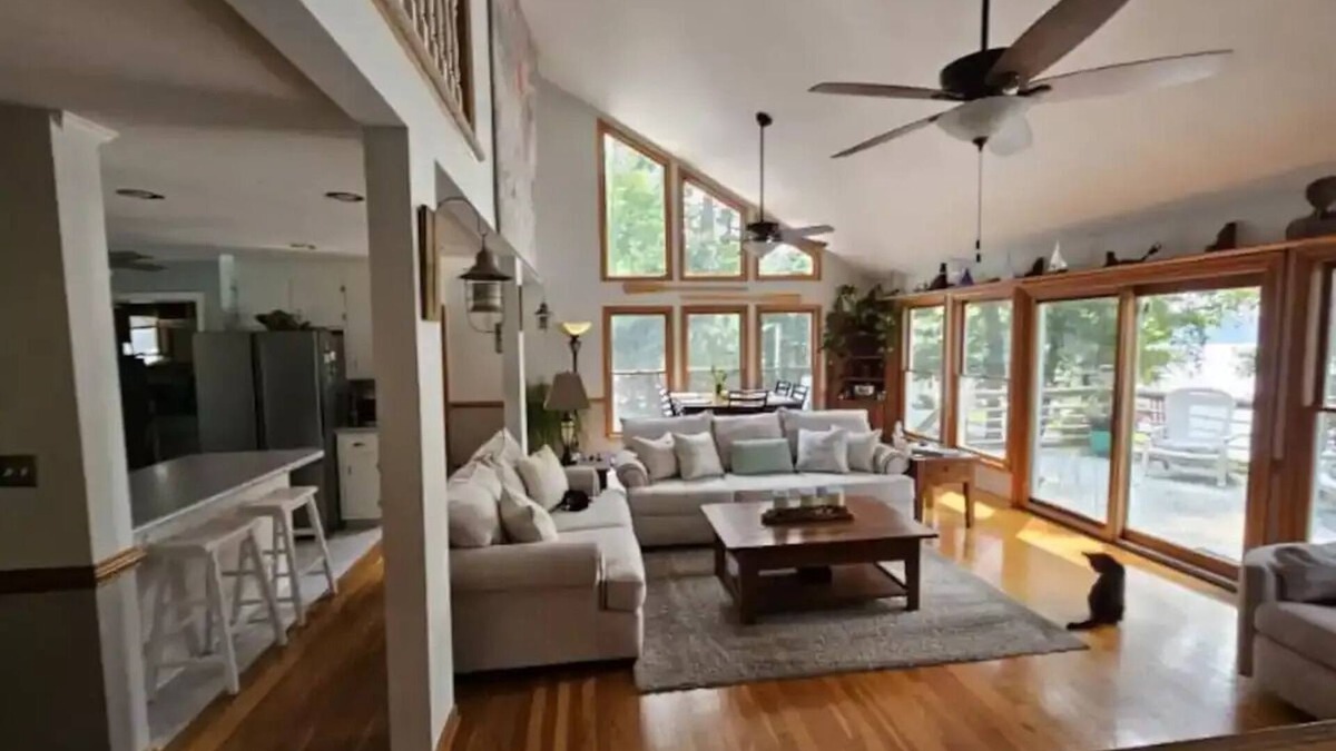 Ammon House | The lake house at lake chesdin