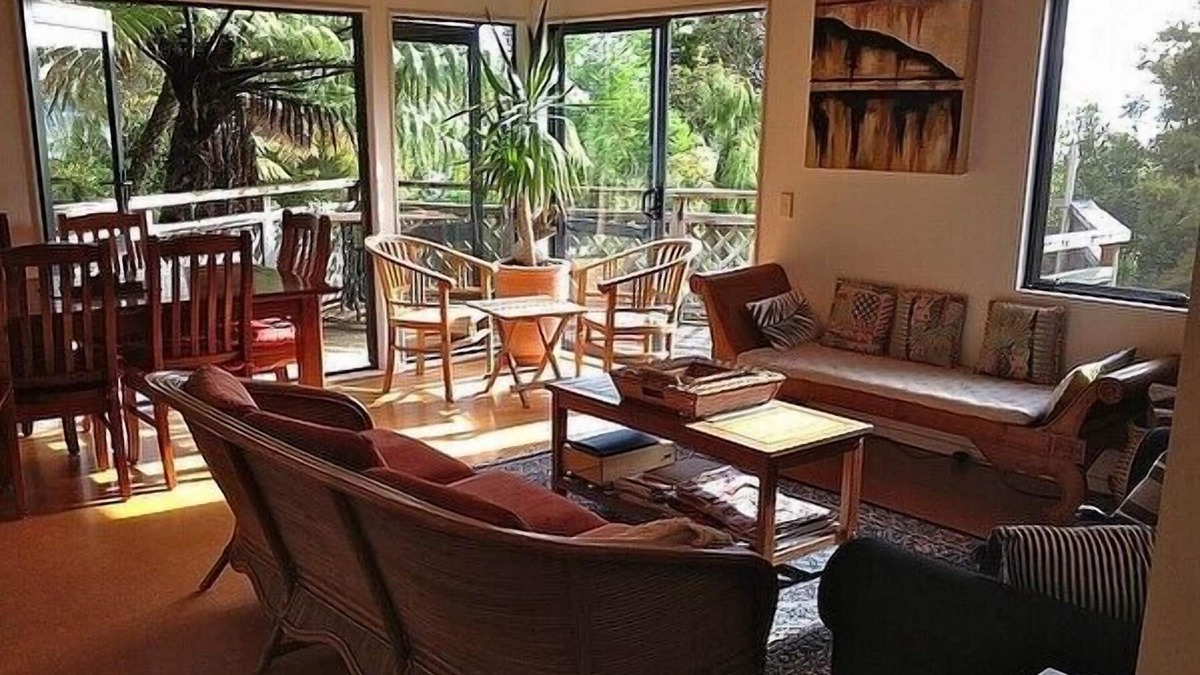 Omori Cottage | THE LAKE HOUSE - PUKAWA HOLIDAY HOME, family friendly in Pukawa Bay