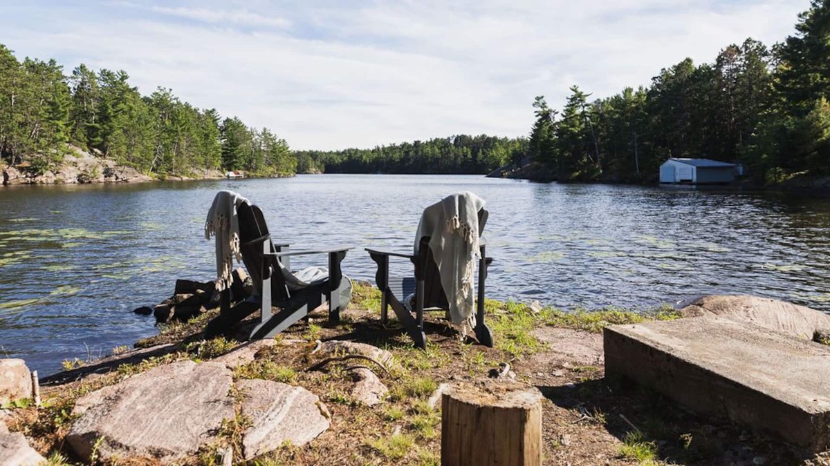 French River Cottage | The Lake House - Yoga Studio, swimming, boating, hiking and more!