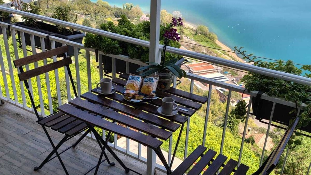 Castel Gandolfo Apartment | The Lake View