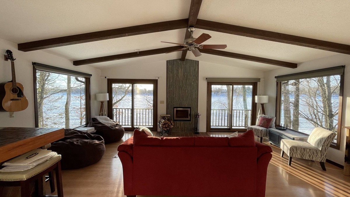 Pine City House | The Lakehaus—Exceptional lakefront property—just 70mi from the Twin Cities