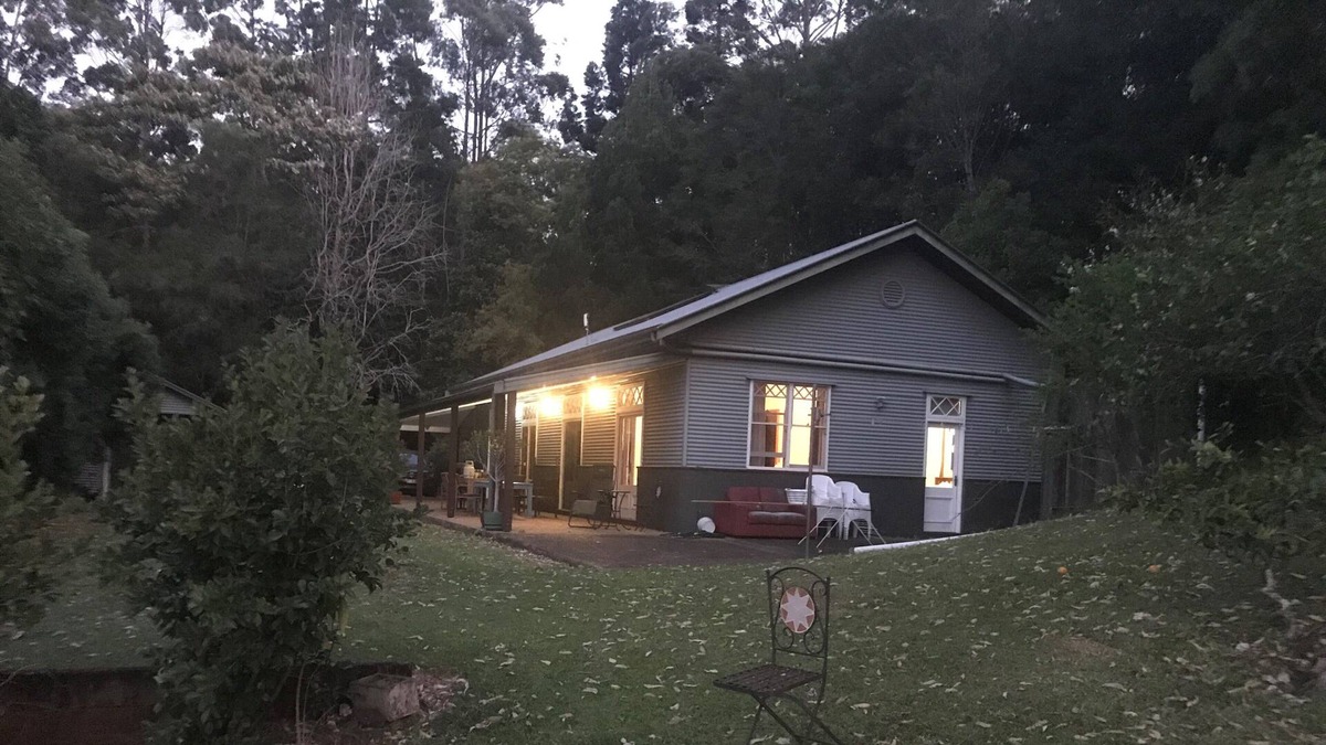 Booroobin House | The Lakehouse Manor