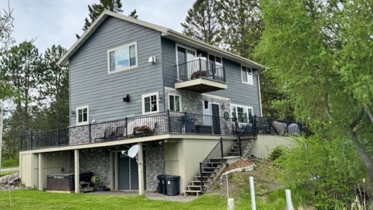 Winter House | The Lakeside - Hot Tub, Dog Friendly, Trail Acces - Pontoon Rental - On Lake Winter