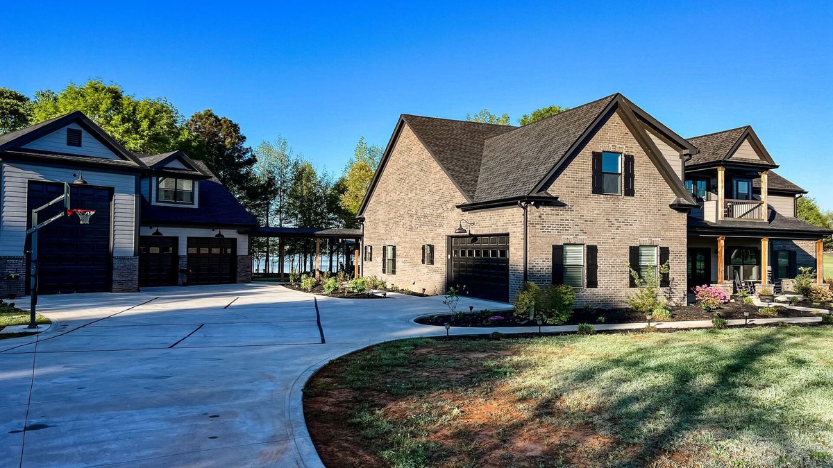 Newton County Apartment | The Lakeside Loft - Covington, GA - Beautiful Lakefront Rental Sleeps up to Four