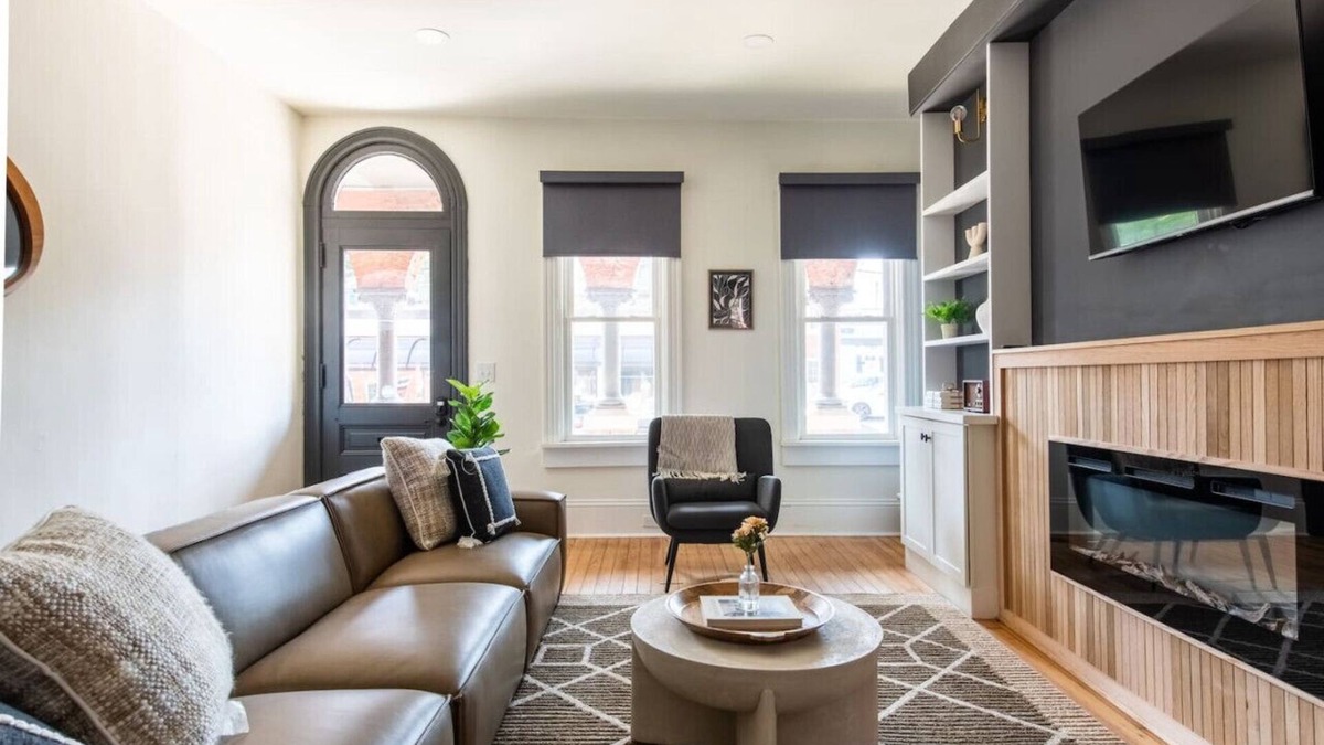 Lancaster House | The Lancastrian House | 5BR w/Historic Charm, Walk Anywhere Downtown