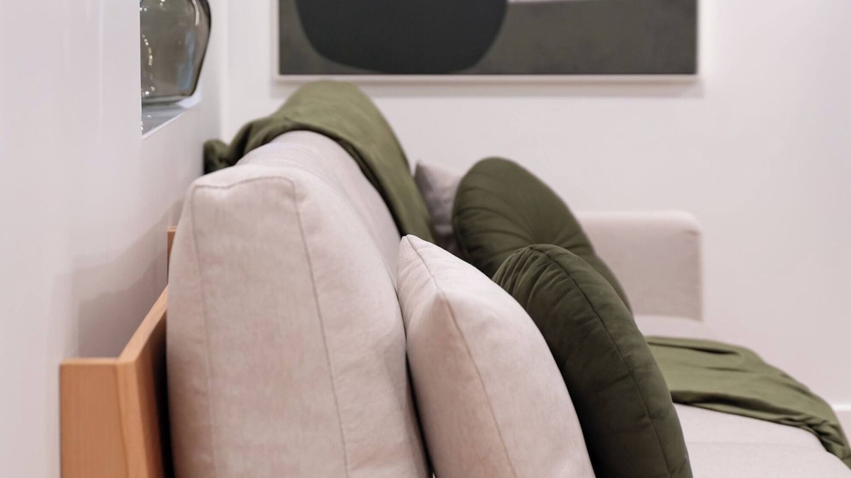 Newburgh Apartment | The Lander Pied-à-terre - pet friendly apartment in Historic Newburgh.