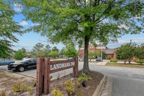 Fort Bragg Hotel | The Landmark Inn