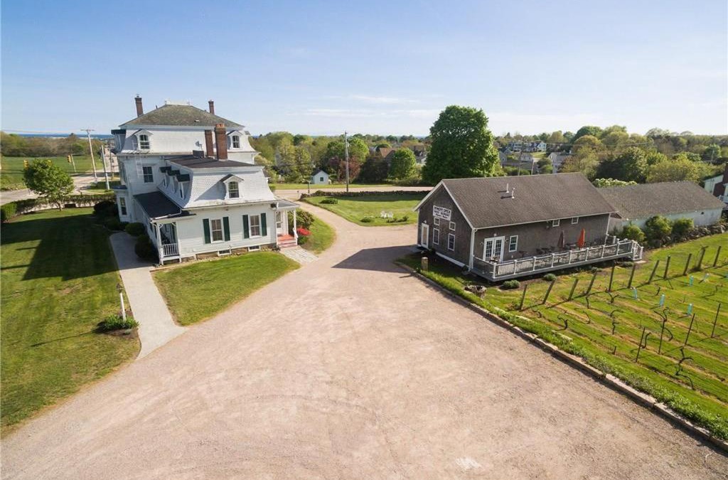 Westerly Bed & Breakfast | The Langworthy Inn & Winery