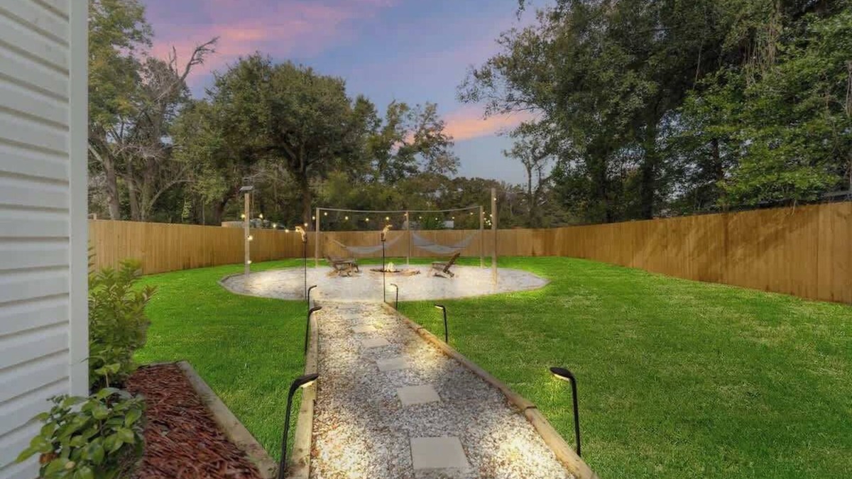 Northeast Pensacola House | The Lantana Leisure - A Lavish Central Vibe!