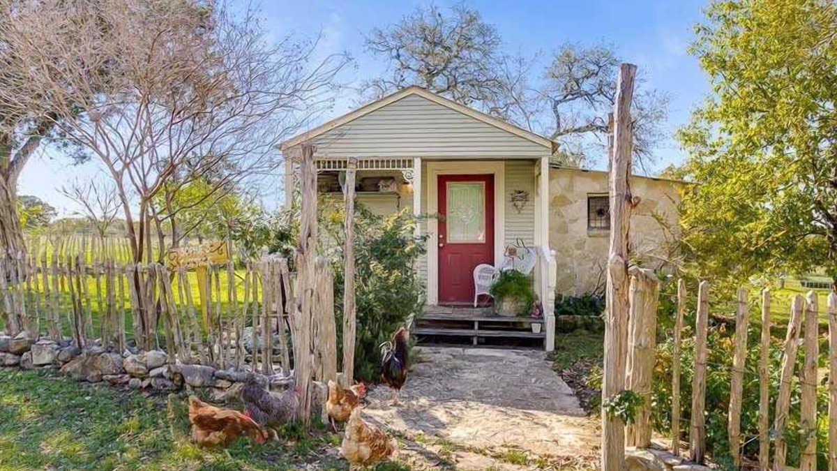 Bandera Cottage | The Last Outpost - Sophie's Cottage