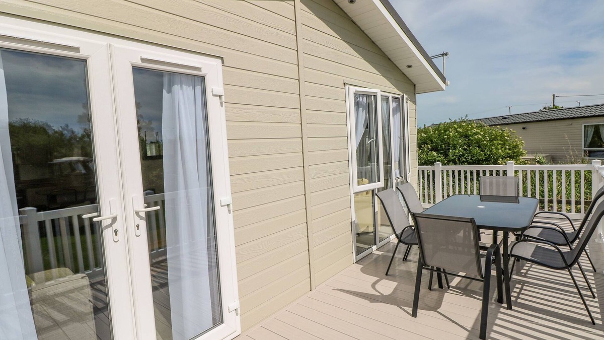 Pendine Cottage | THE LAST RESORT, pet friendly, character holiday cottage in Pendine