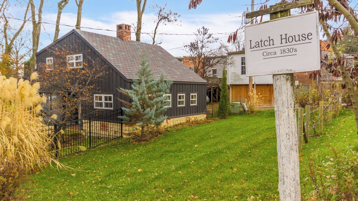 Arrow Rock House | The Latch House Barn