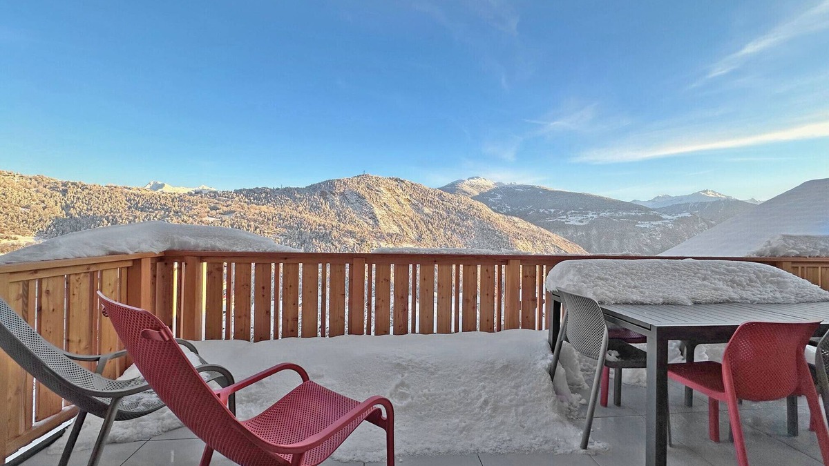 Granges Apartment | The Laughing Cow - 10 mns from Sion and ski