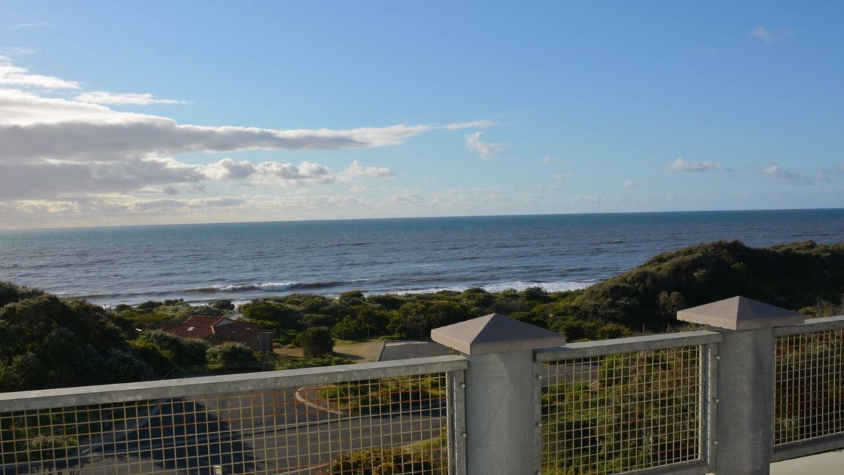 Peppermint Grove Beach House | The Law's Rest Beachfront House