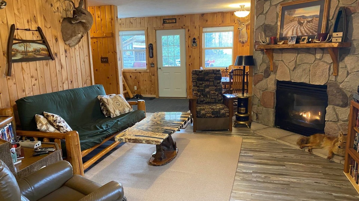 Boon House | The Lazy Acorn Cabin
