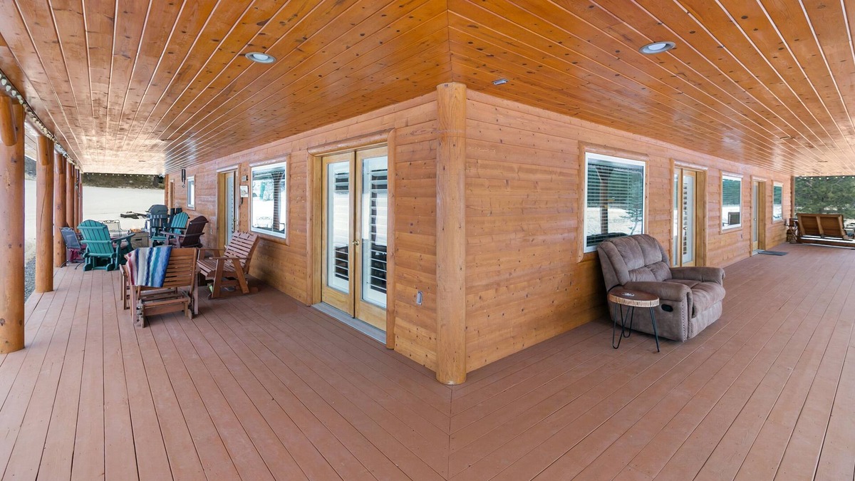 Superior House | The Lazy Elk Retreat: Authentic, Western Montana Experience!