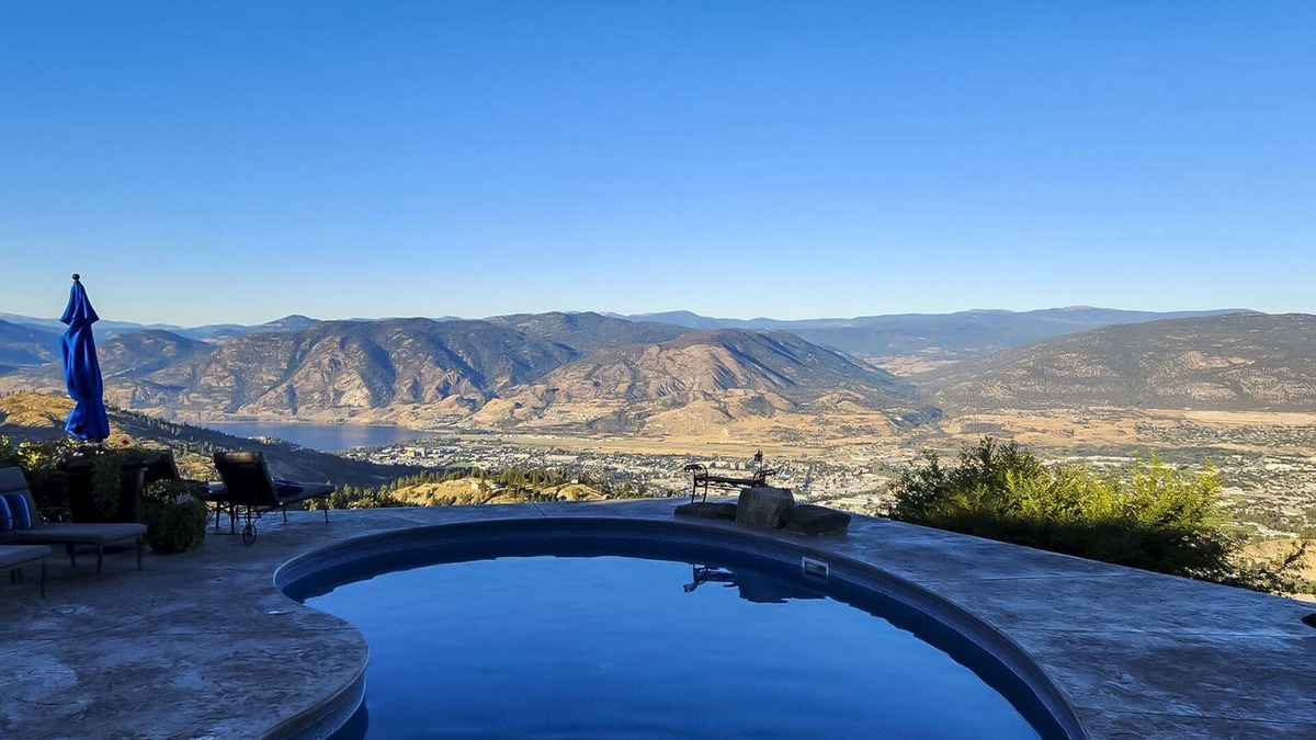 Okanagan-Similkameen House | The Ledge Above Penticton