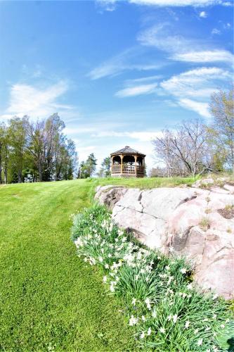 Alexandria Bay House | The Ledges Resort & Marina