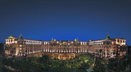 Agara Hotel | The Leela Palace Bengaluru