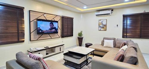 Wuse 2 Apartment | The Leneade