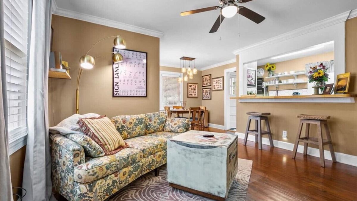 Greensboro House | The Library of Ivy and Ellie Downtown Greensboro Whole House