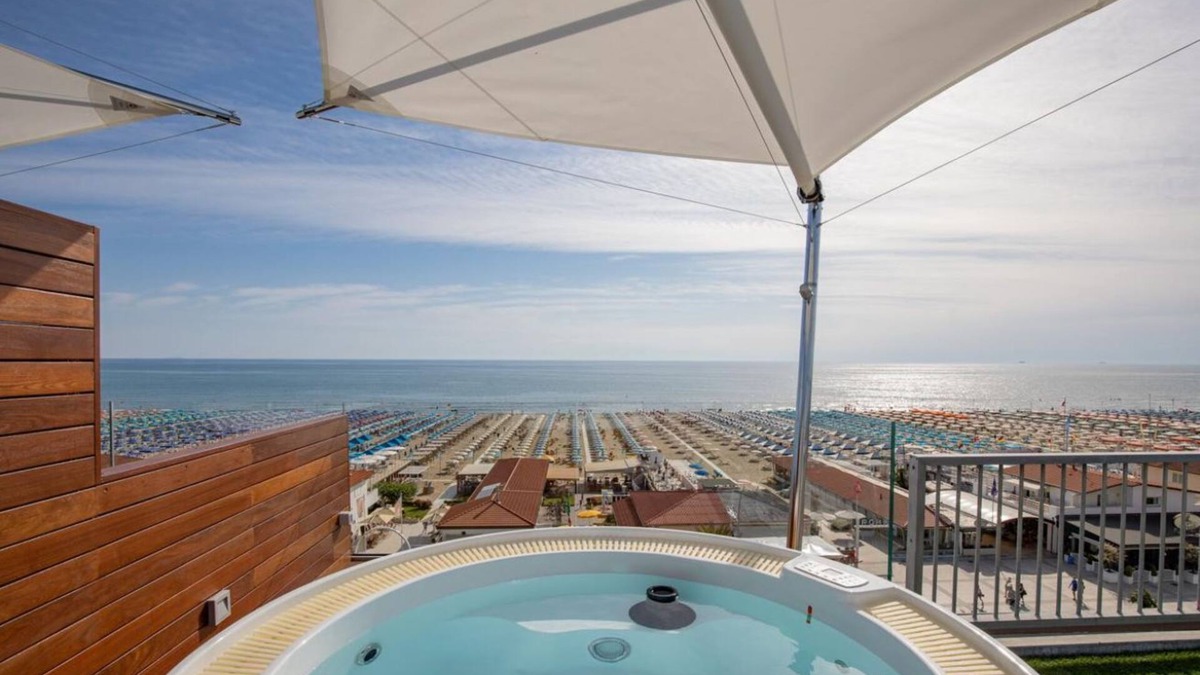 Lido di Camaiore Apartment | The Lighthouse beachfront penthouse with private parking space