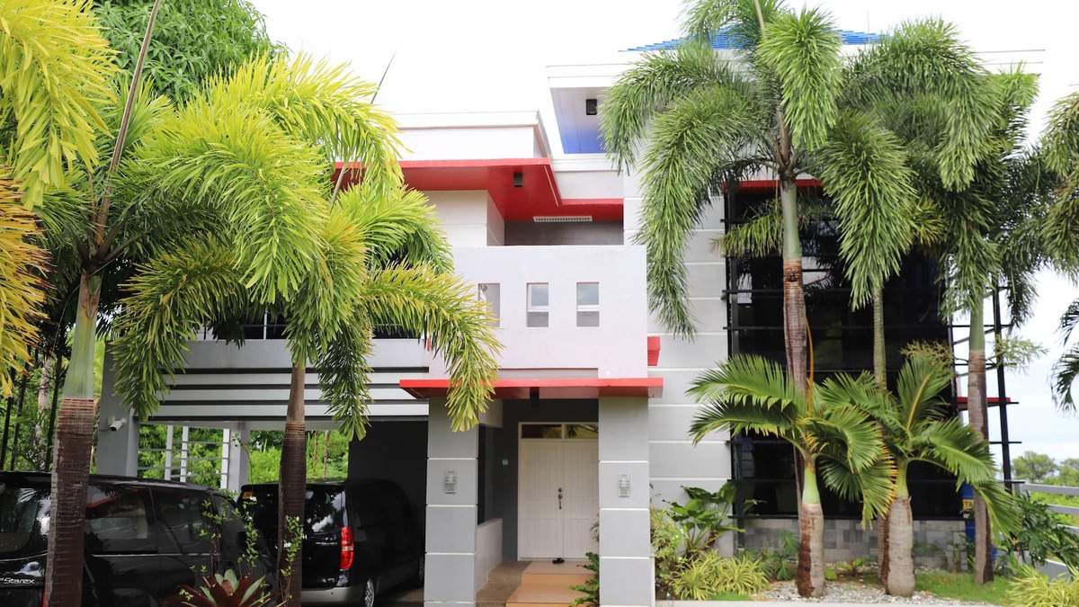 Puerto Galera Villa | The Lighthouse is private and exclusive villa. 270 degress sea view.
