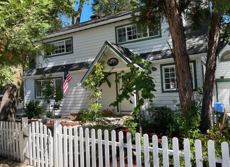 Cedar Glen House | The Lily Pond Cottage, Lake Arrowhead, CA