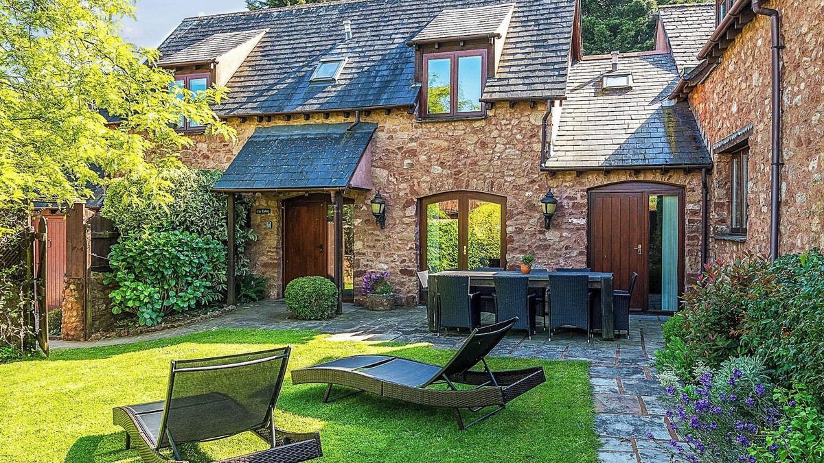 Old Cleeve Cottage | THE LINHAY, pet friendly, luxury holiday cottage in Washford