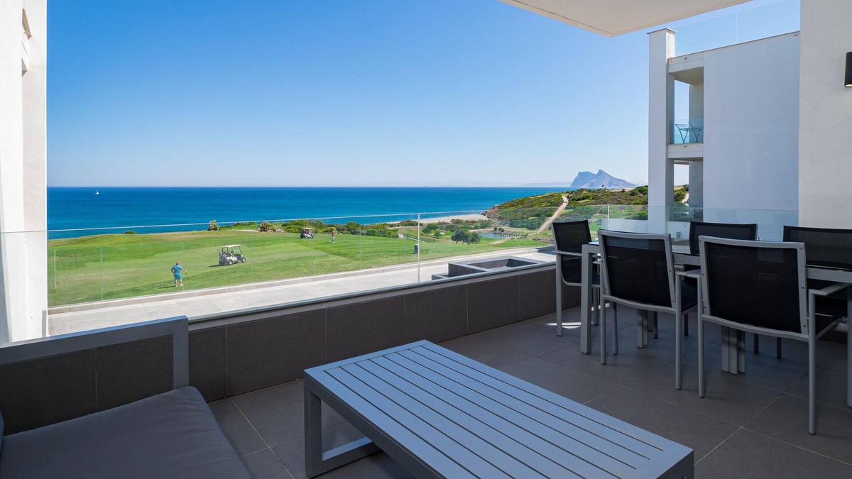 San Roque Apartment | The Links I 2226 Golf & Sea views