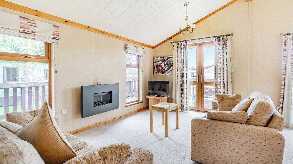 Blairgowrie Ski Chalet | The Lintrathen Lodge, sleeps up to six, with one double and two twin rooms.