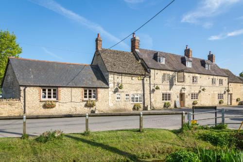 Wendlebury Hotel | The Lion Bicester