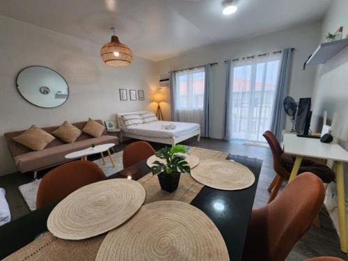 Canlubang Apartment | The Little Abode Nuvali - Smart Studio Unit with Balcony & free pool access