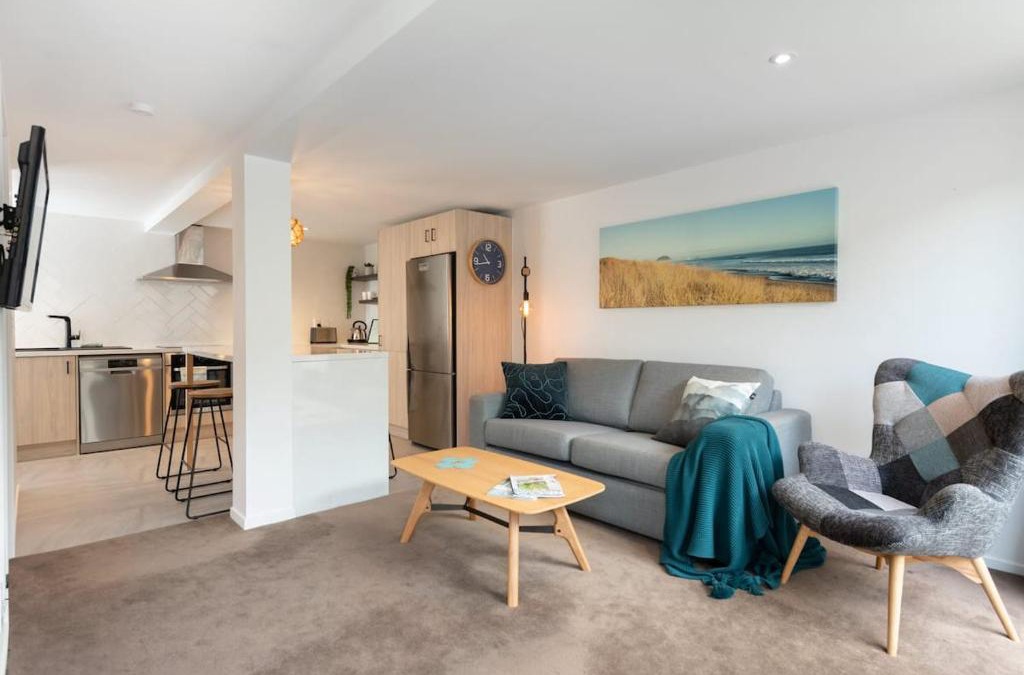 Omanu Apartment | The Little Blue Penguin