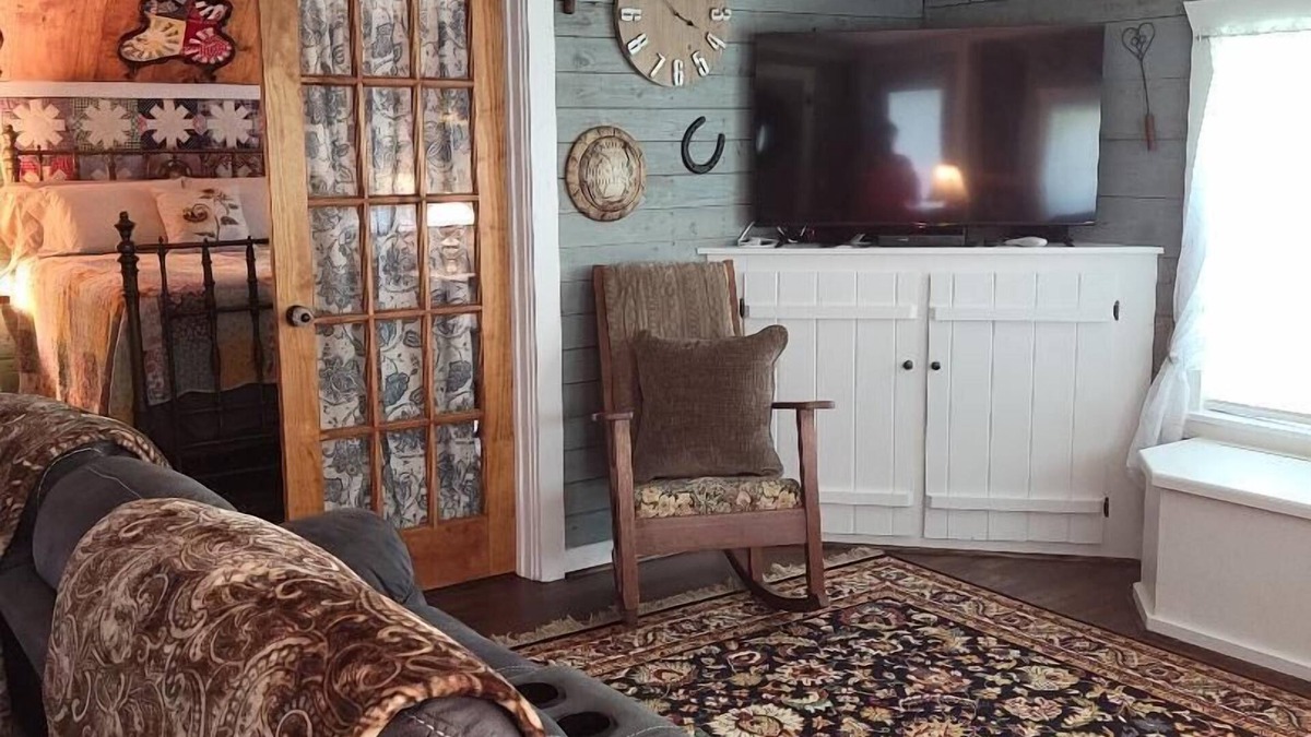 Murfreesboro House | The Little Branch house, vintage and charming!