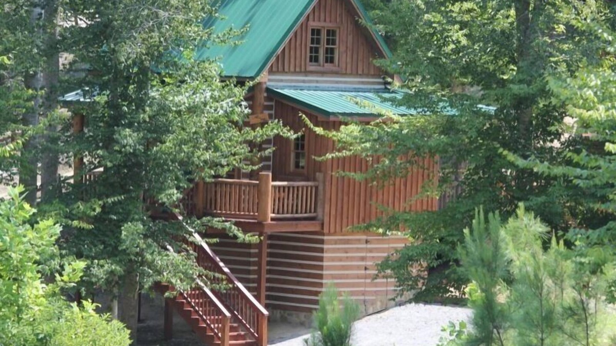 Whites Cabin | The little cabin on the mountainside