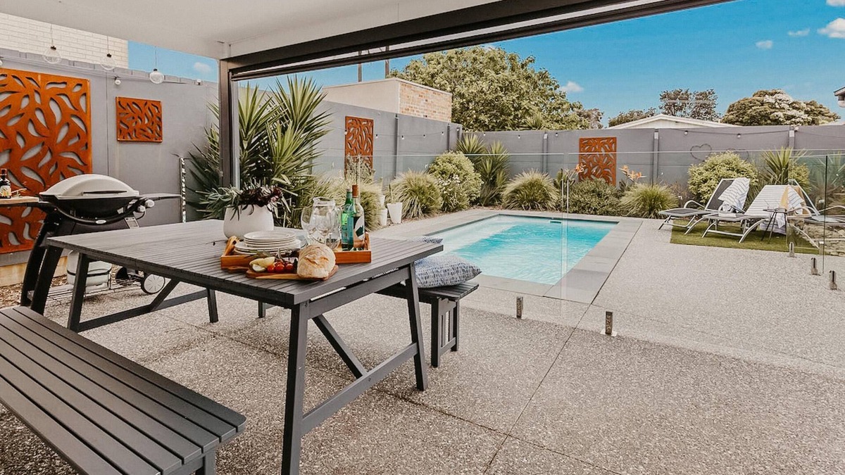 Safety Beach House | The Little Distillery - Beachside Pool Retreat