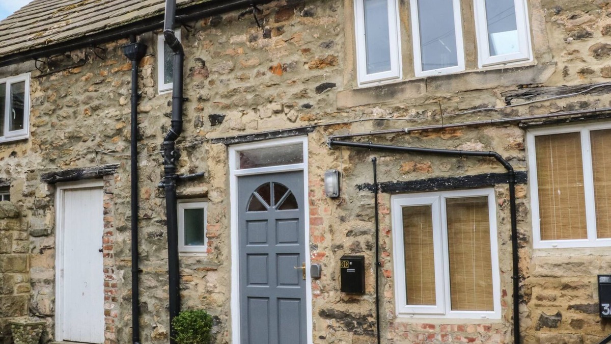 Barnard Castle Apartment | THE LITTLE FLAT, pet friendly, with a garden in Barnard Castle