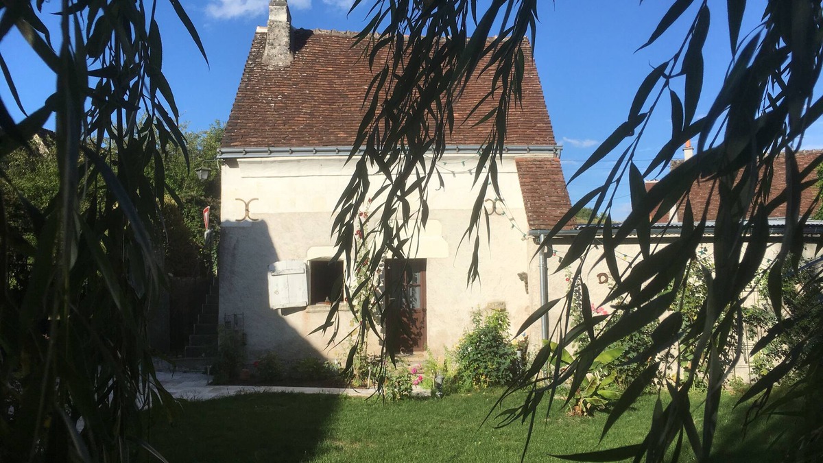 Chambourg-sur-Indre Cottage | The little house in the flower garden
