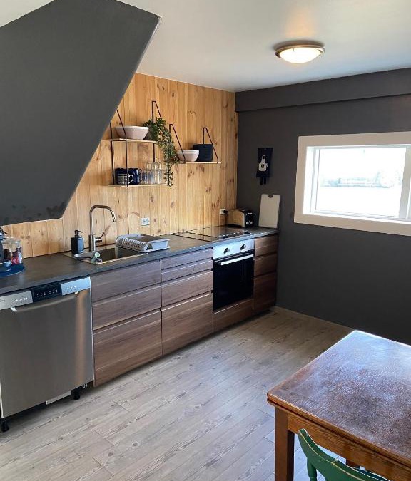 Innri-Njarthvik House | The Little Guesthouse Downtown - Keflavik Airport