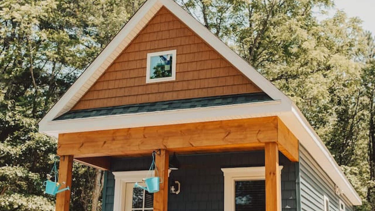 Lincoln House | The Little house W/ Pool & Spa