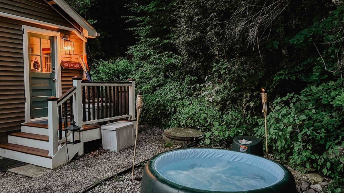 New Fairfield Cabin | The Little Lake Cabin with hot tub