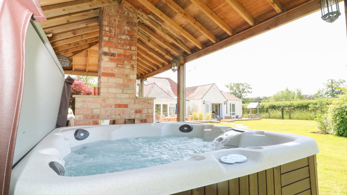 Malmesbury Cottage | The Little Paddock