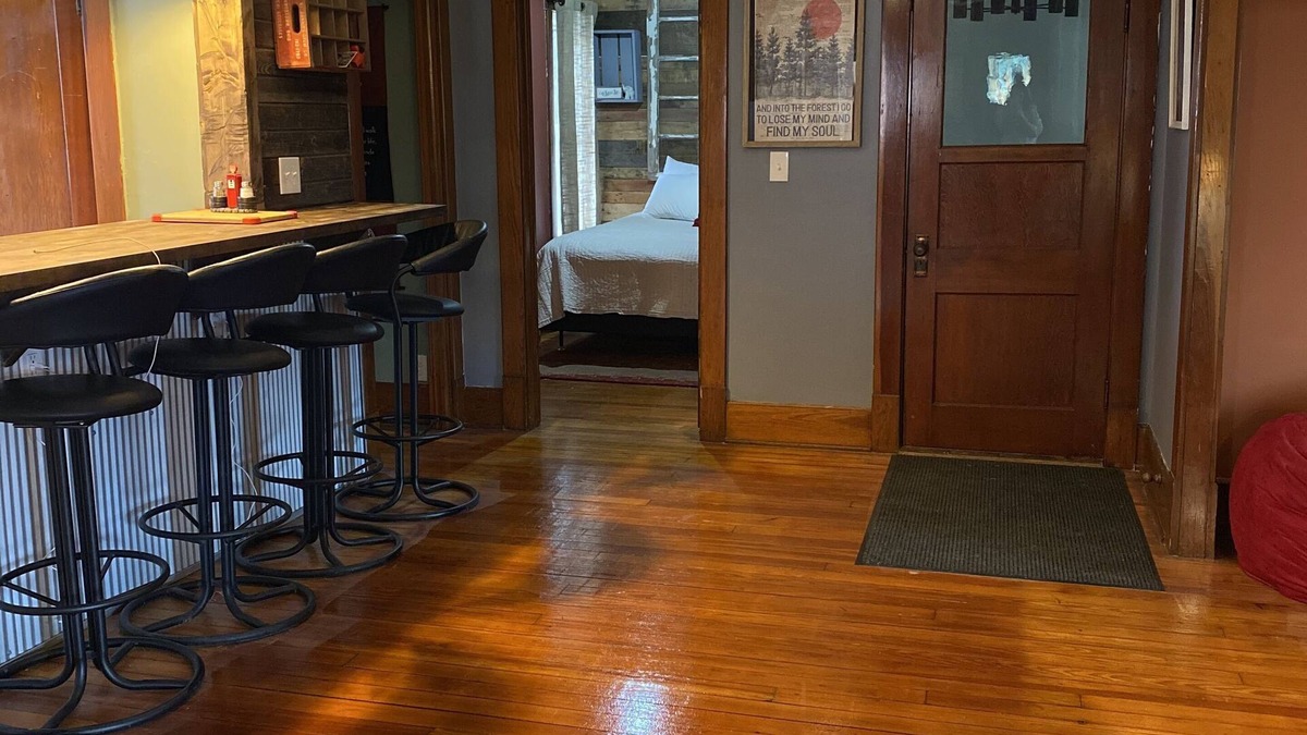 Ashland Apartment | The Little Red Hen InnnDowntown Ashland