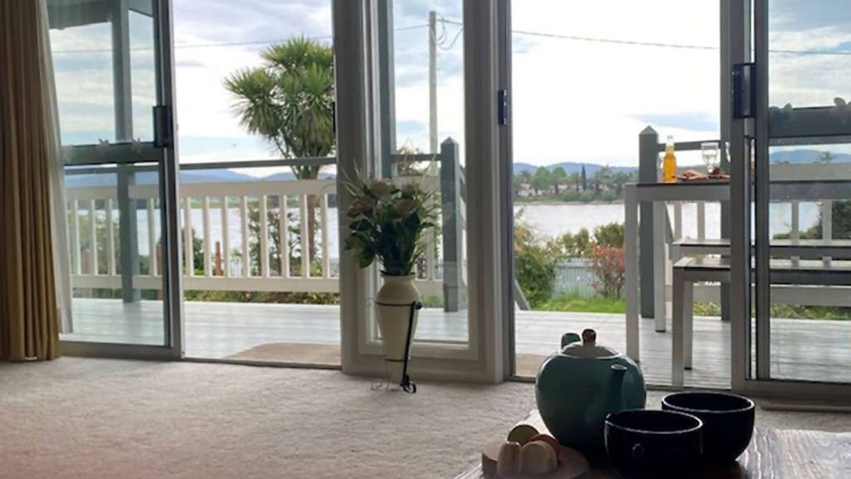Moruya House | The Little Slice of South Coast Heaven House