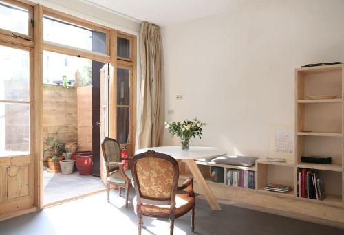 De Pijp Bed & Breakfast | The Little Townhouse