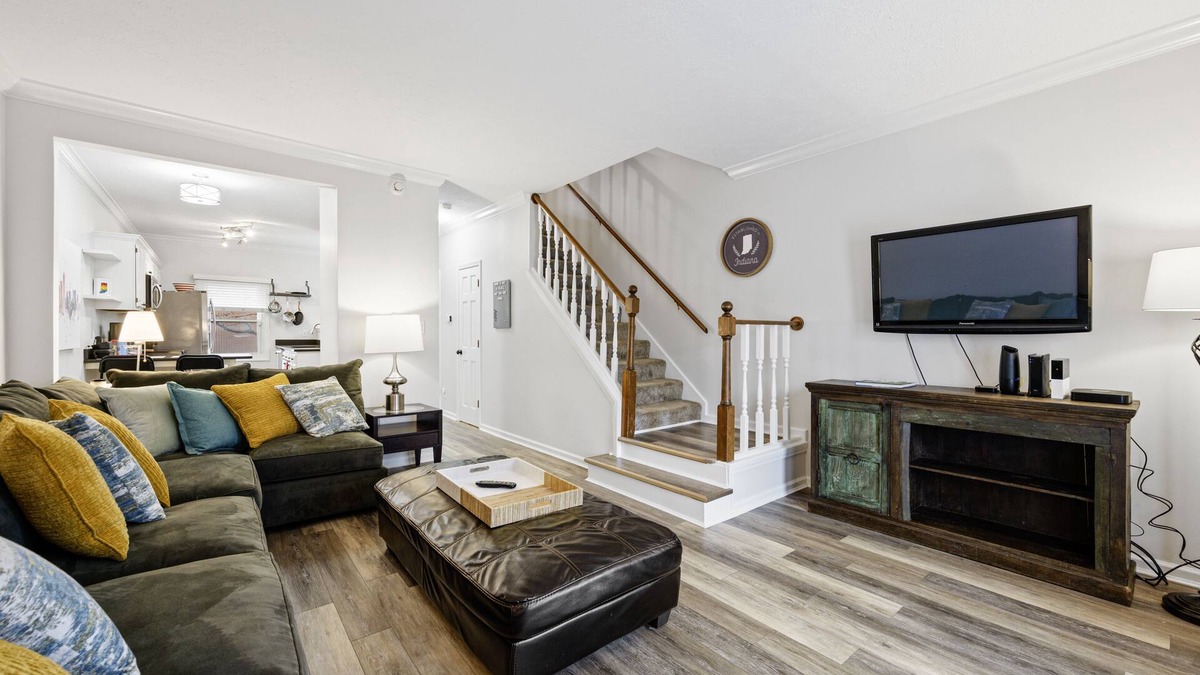Lockerbie Square House | The Lockerbie Townhouse is conveintly located to all things downtown Indy