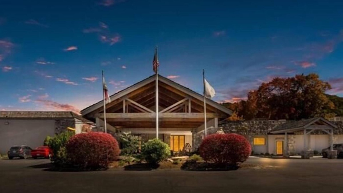 Banner Elk Hotel | The Lodge at Banner Elk